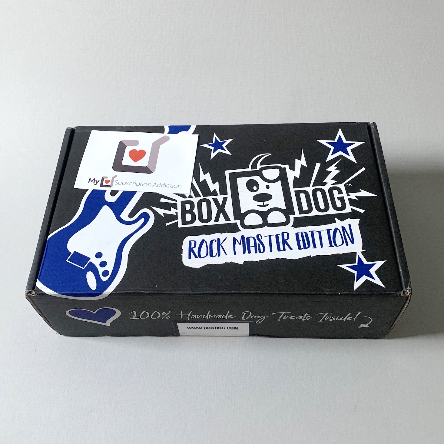 Guitar on sale box subscription