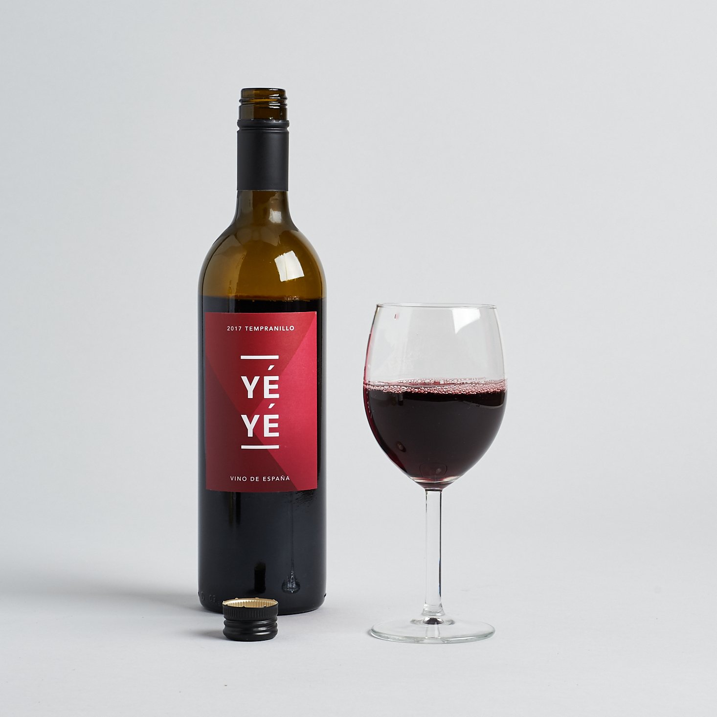 Winc September 2019 - 2017 Yé-Yé Tempranillo bottle and glass