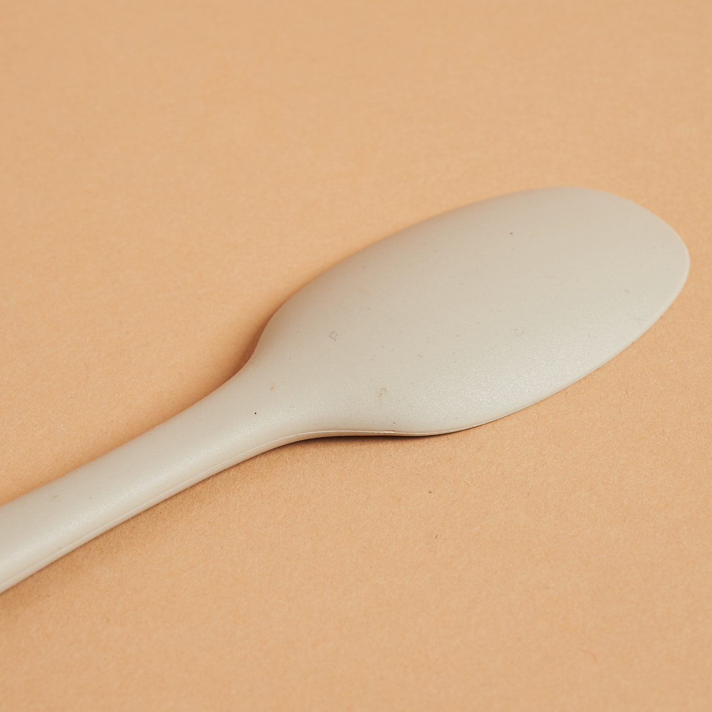 close up of back of Silicone Pusheen Spatula