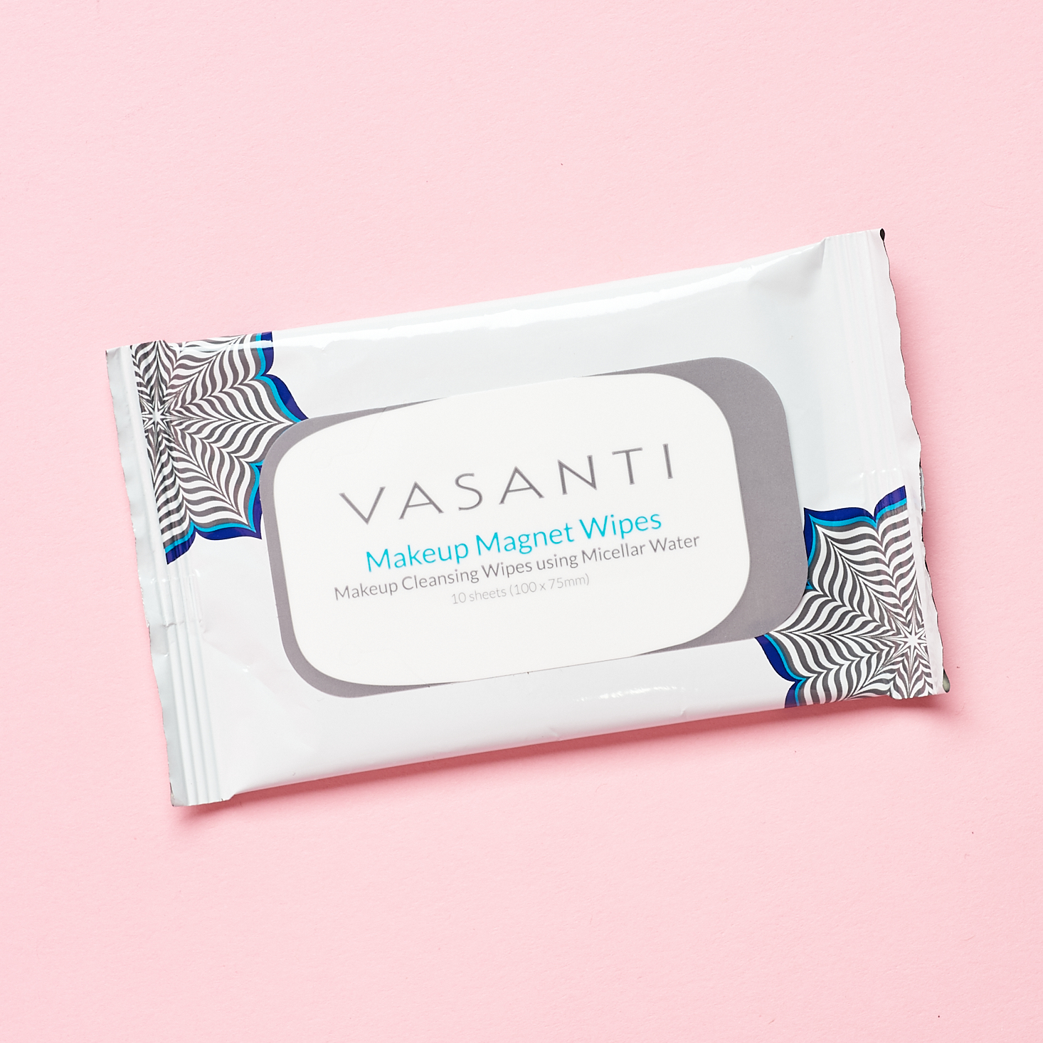 Vasanti Makeup Magnet Wipes