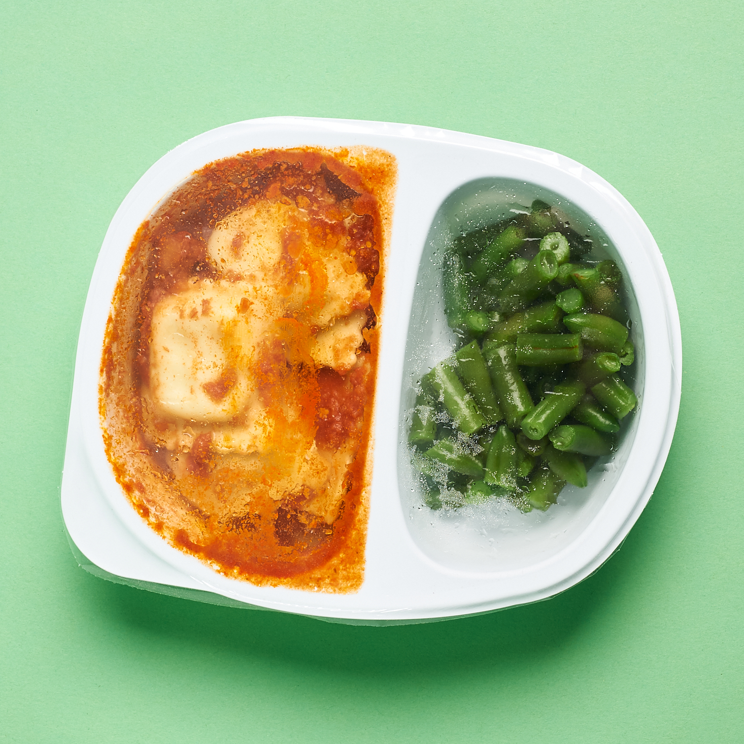 Yumble Subscription ravioli with red sauce and green beans for kids