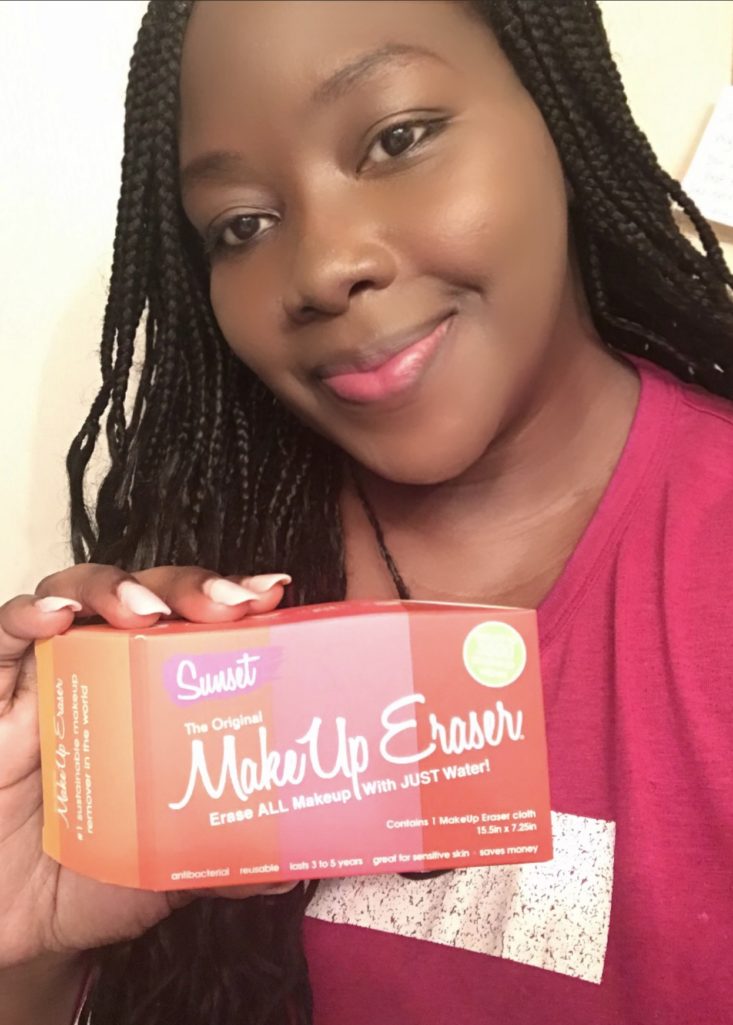 Boxycharm Tutorial April 2020 - Holding Up The Makeup Eraser Box