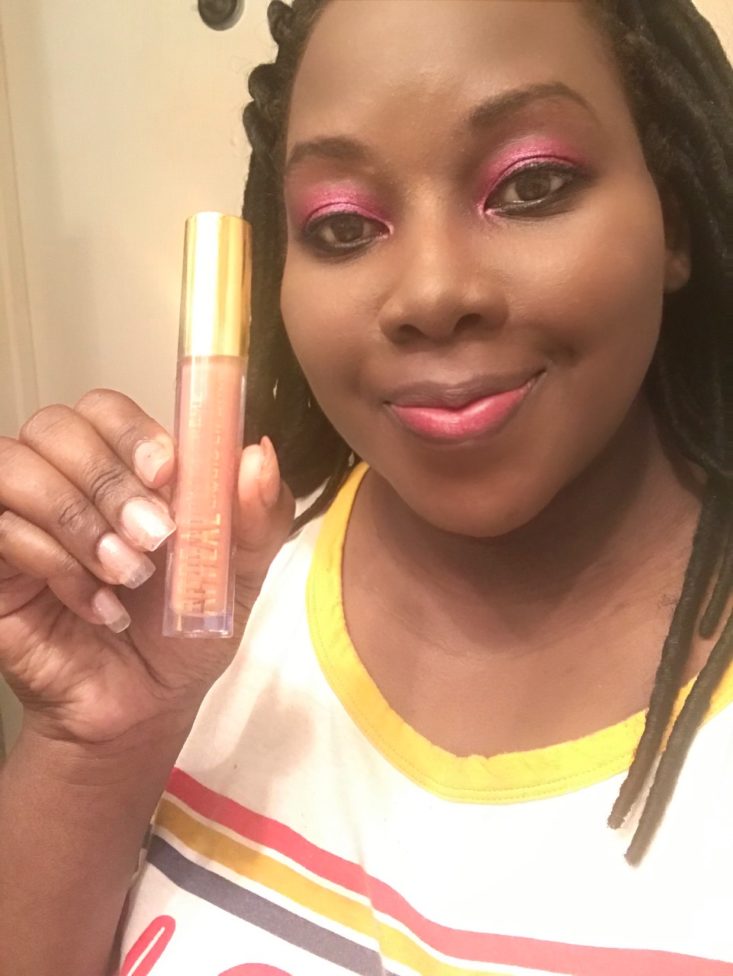 Boxycharm Tutorial May 2020 - Holding Up The Lipstick