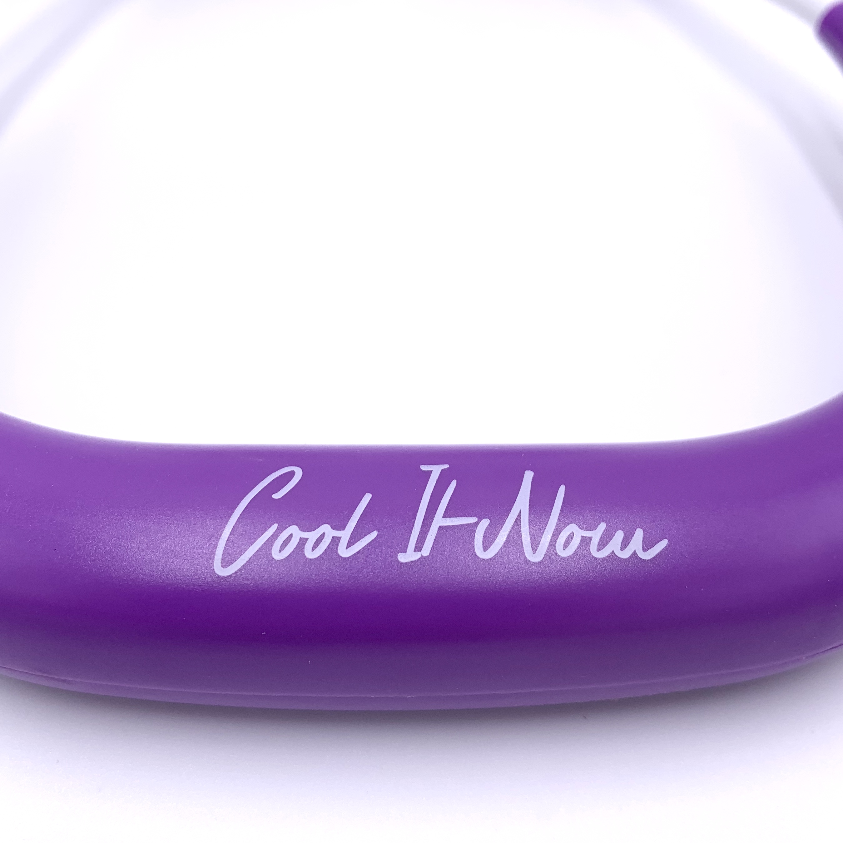 Cool It Now Neck Fan Close-Up for Brown Sugar Box June 2020