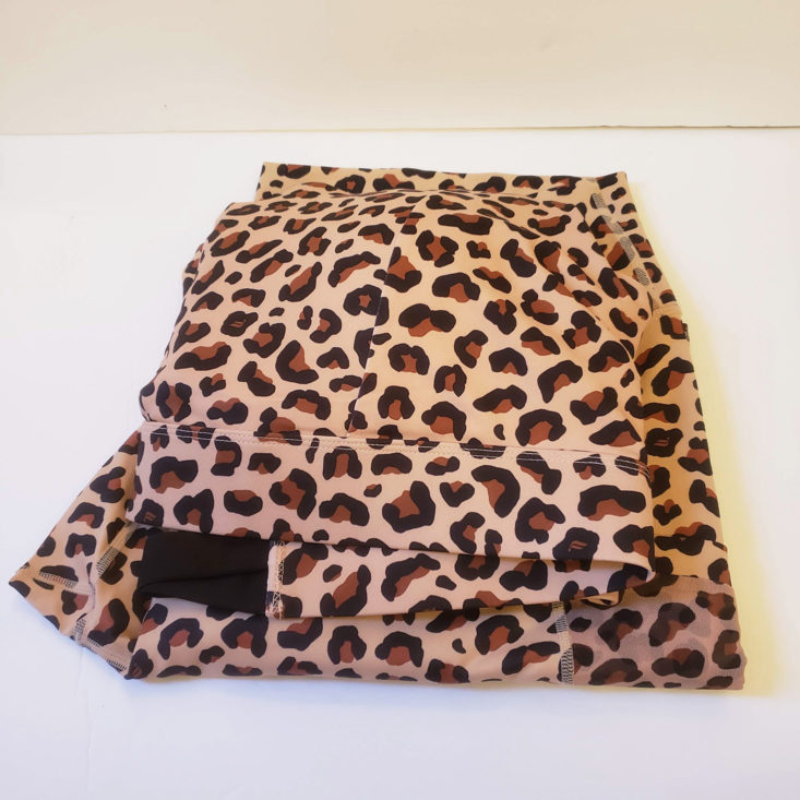 Fabletics VIP Plus Size Leopard Legging Looks Review + Coupon