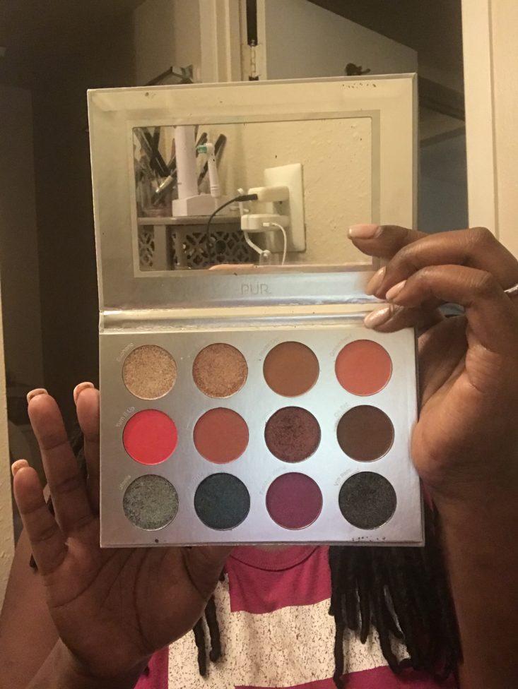 Boxycharm Tutorial July 2020 _ Holding Up The Eyeshadow Palette