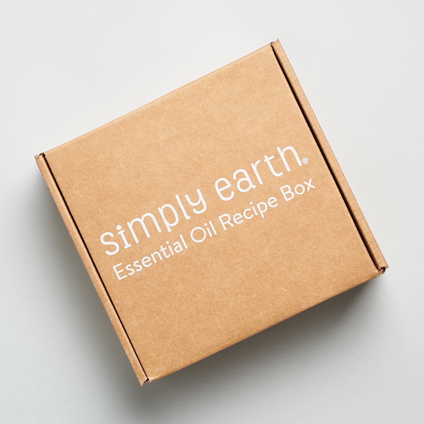 Simply Earth Essential Oil Recipe Box Review + Coupon – September 2020