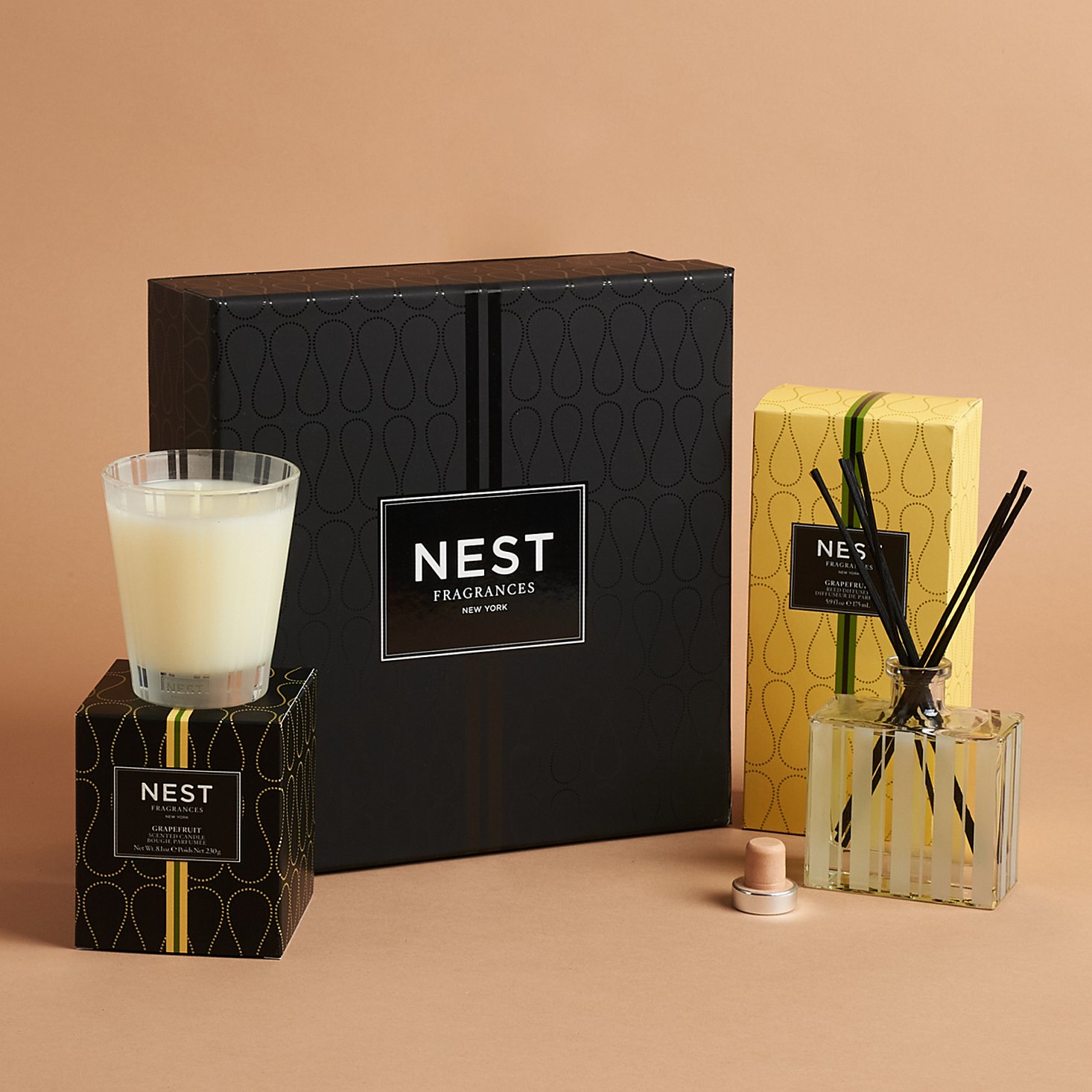 NEST New York Classic “Grapefruit” Candle + Reed Diffuser Subscription Box Review + Exclusive Coupon