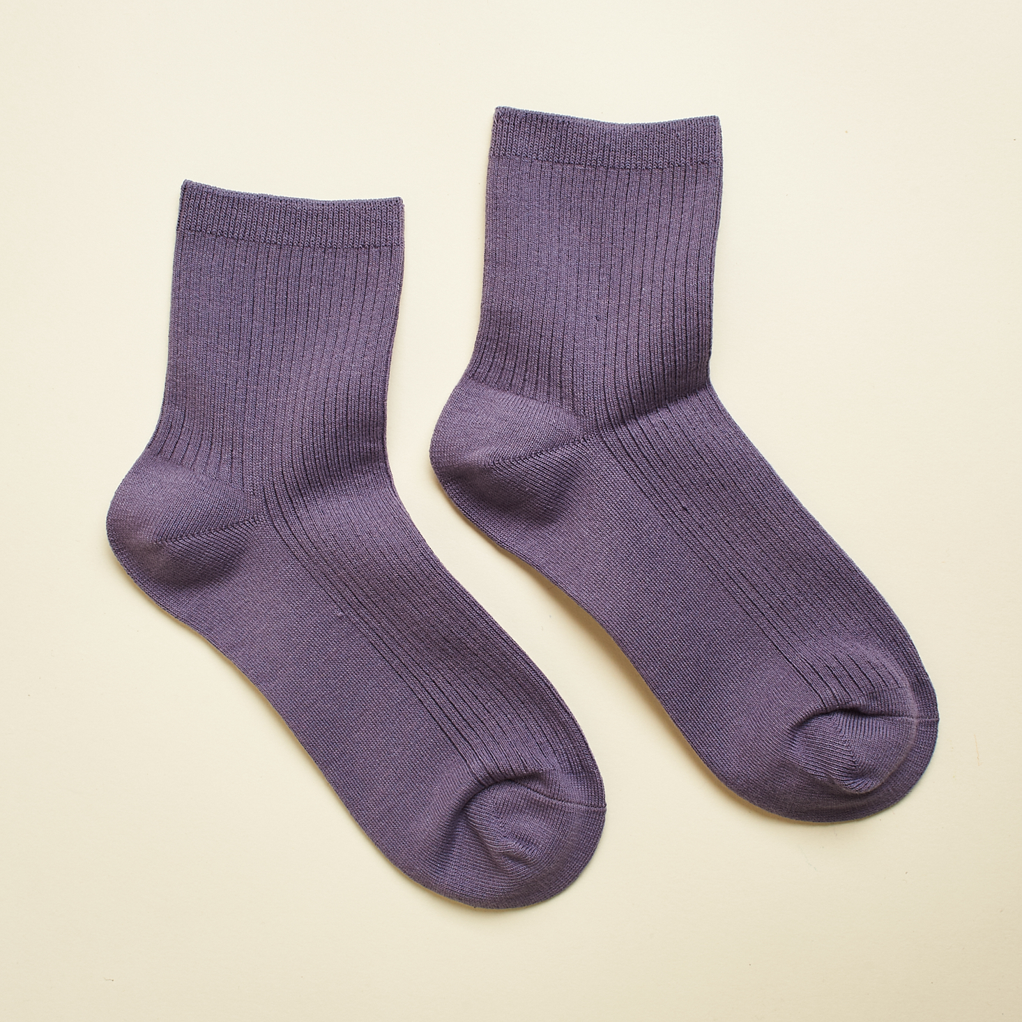 frank and oak ribbed socks in purple