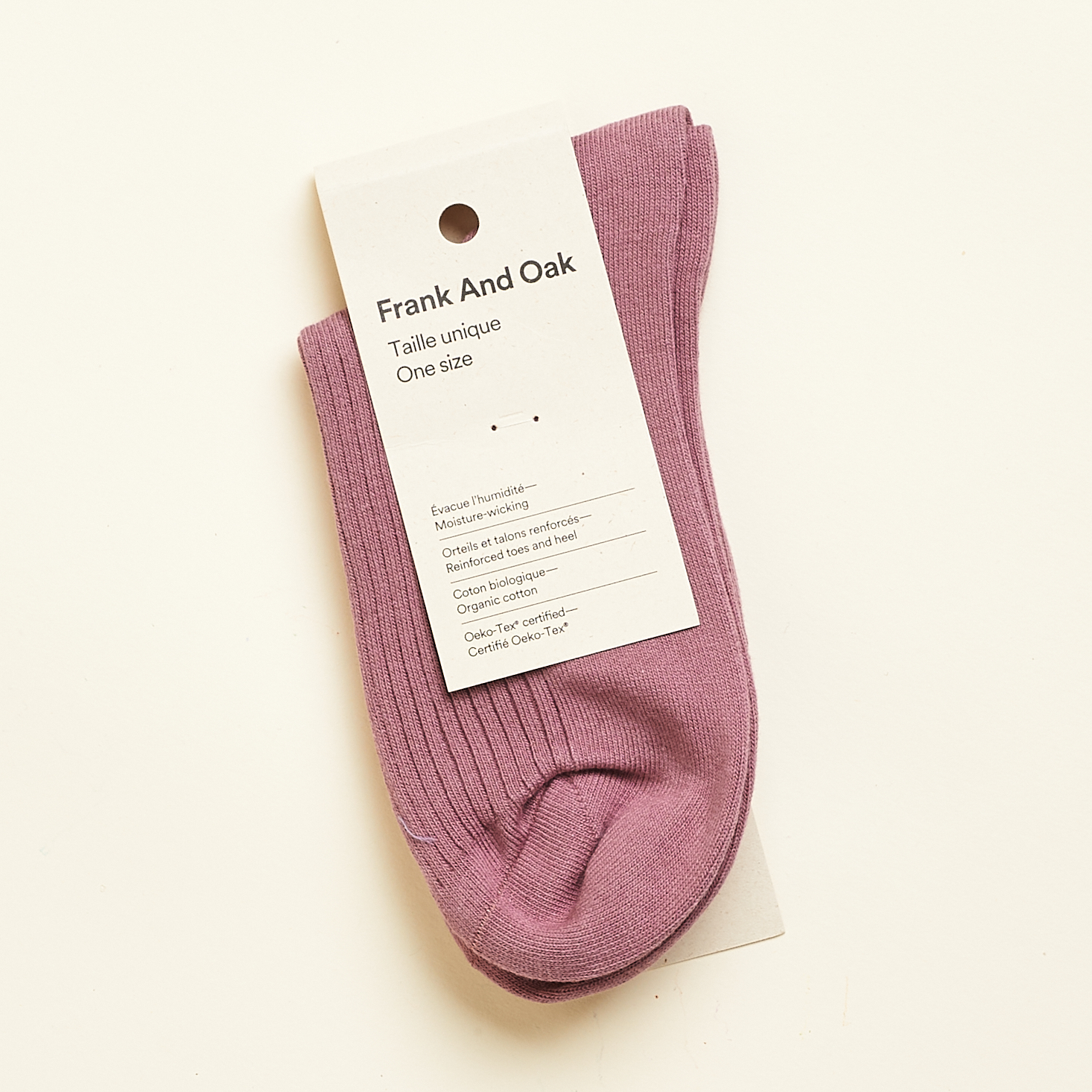 frank and oak ribbed socks in berry