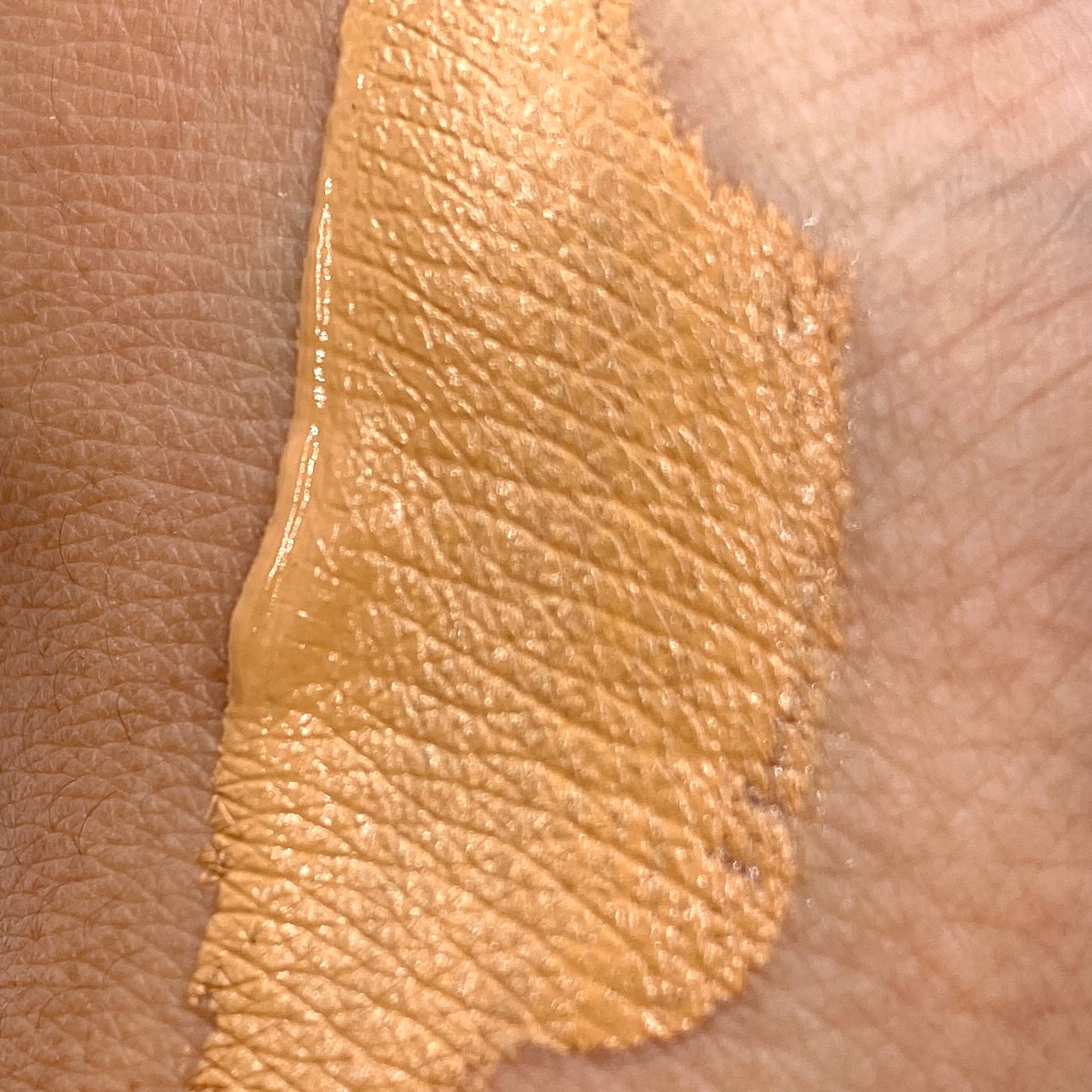 Item Beauty Air Hug Concealer in Medium Warm Swatch for Ipsy Glam Bag January 2021