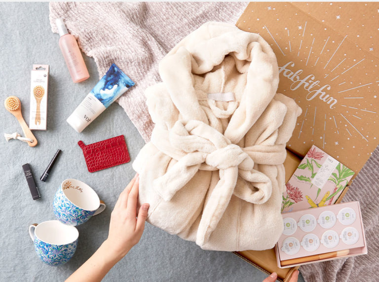 FabFitFun Flash Sale Free Unhide Lil’ Marshmallow Blanket + 20 Off