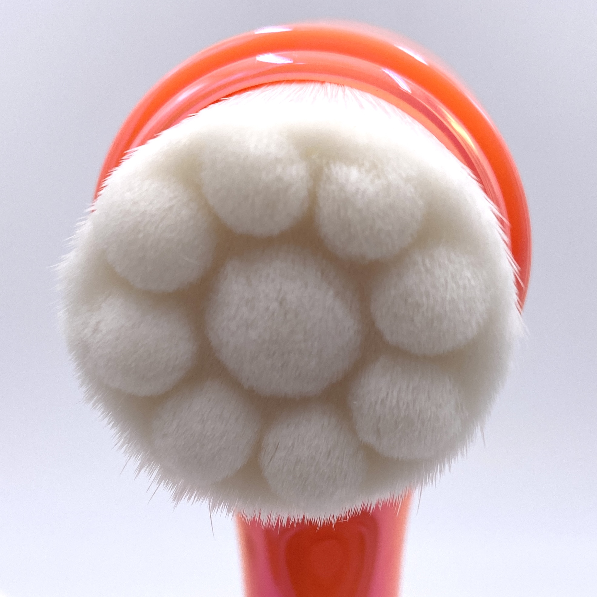 Almost Famous Cleanse It 2-in-1 Exfoliator Brush Close-Up1 for The Beem Box January 2021