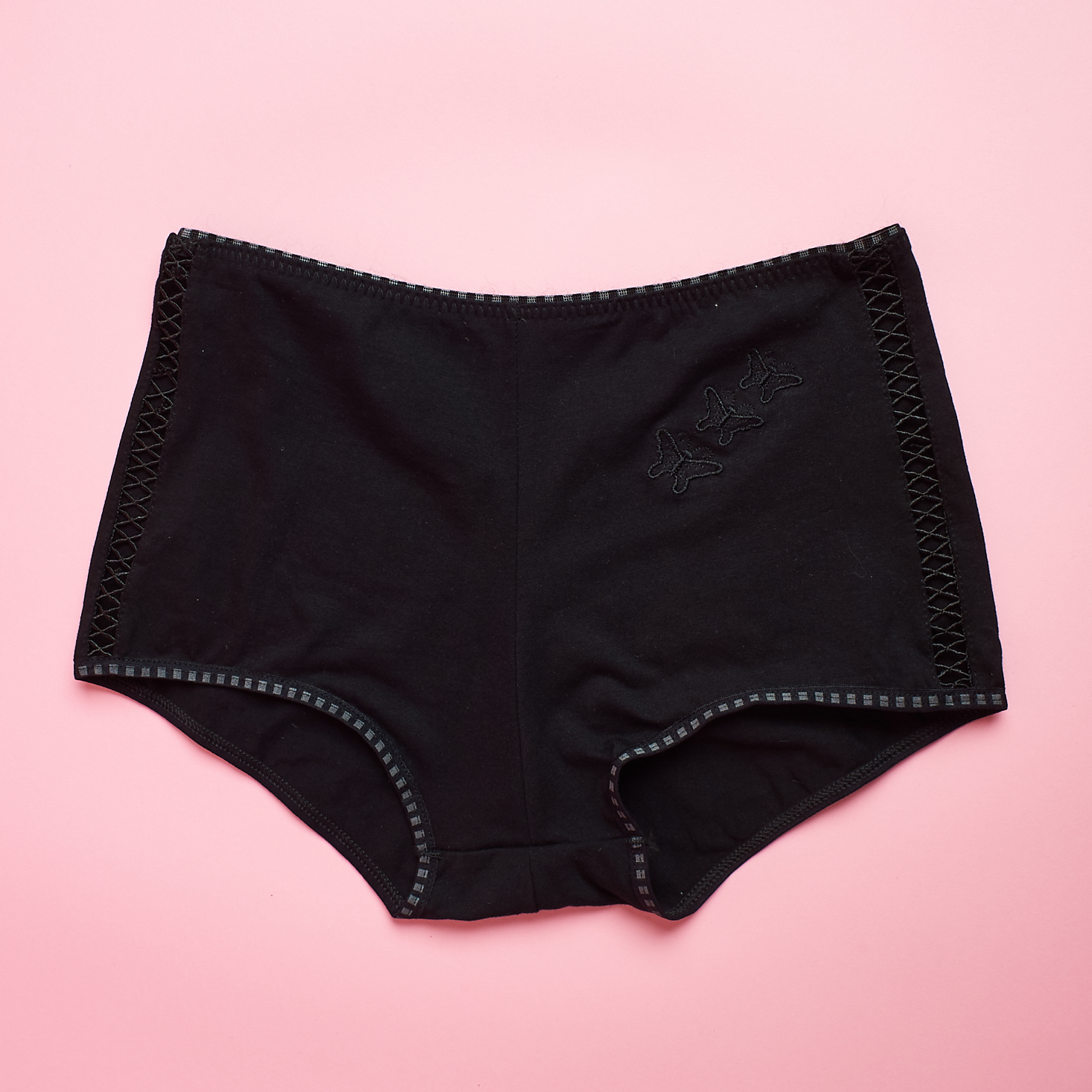 Waybe PerfectFit Boyshort Panty Black, Sanitary Panties for Women, Women's  Underwear, Sportswear