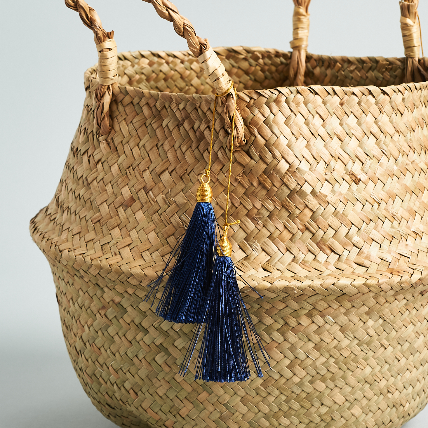 seagrass belly basket from JourneeBox Spring 2021