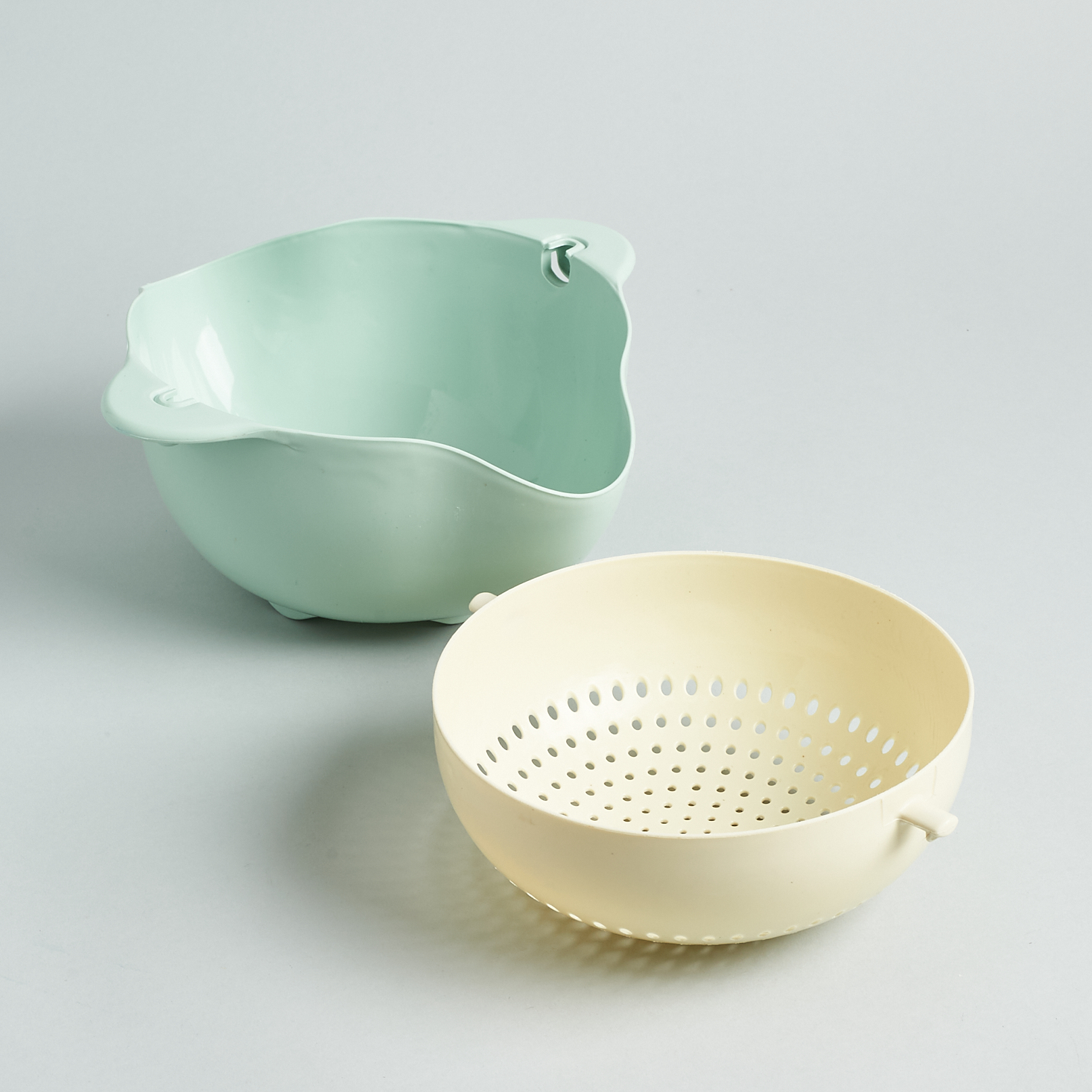 eco-friendly colander from JourneeBox Spring 2021