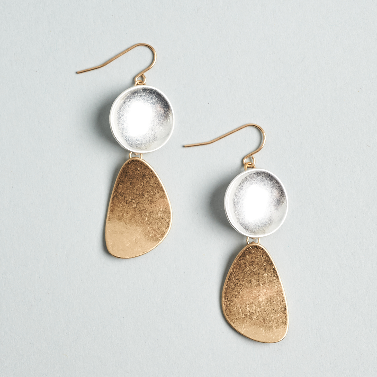 two-tone pedal earrings from JourneeBox Spring 2021