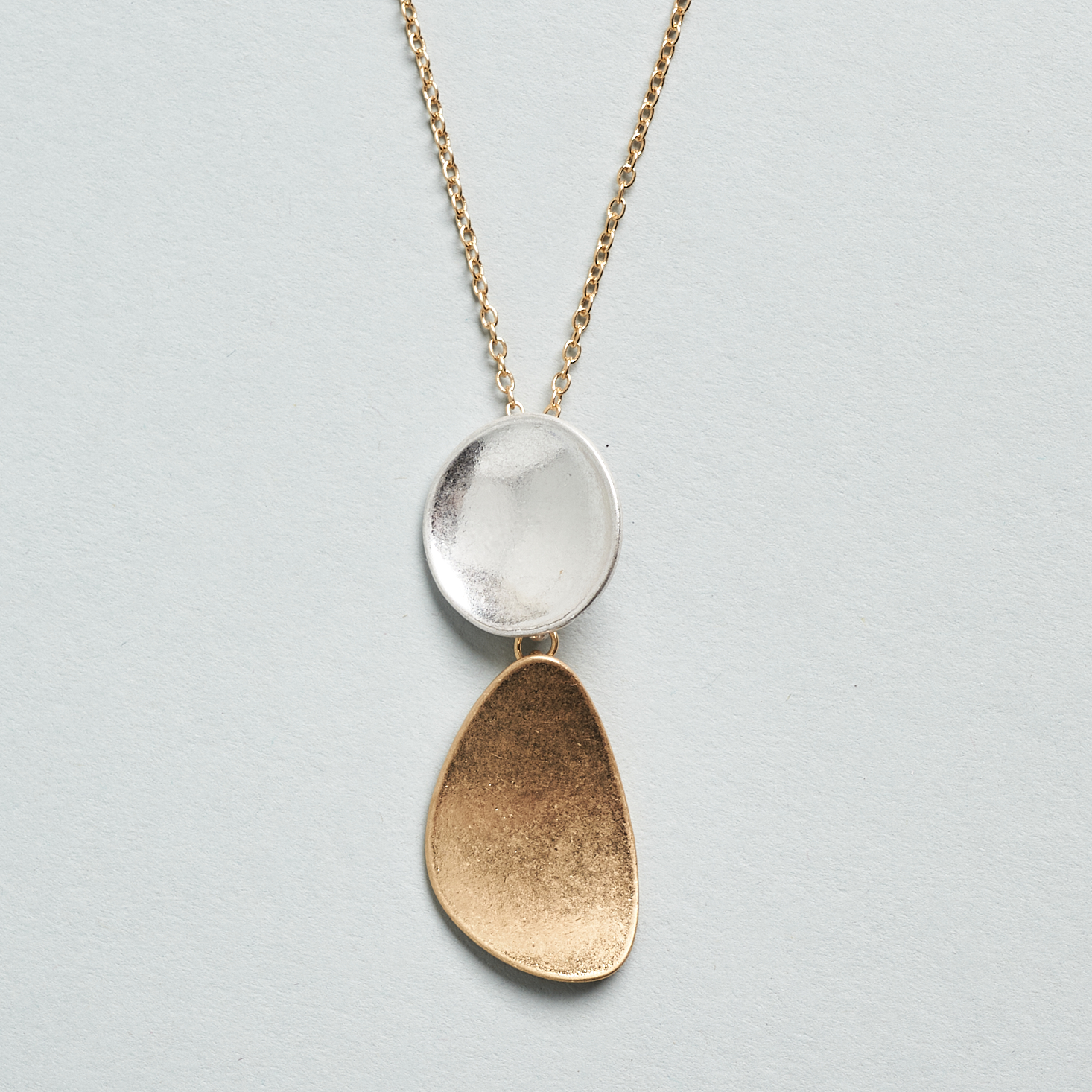 two-tone pedal necklace from JourneeBox Spring 2021