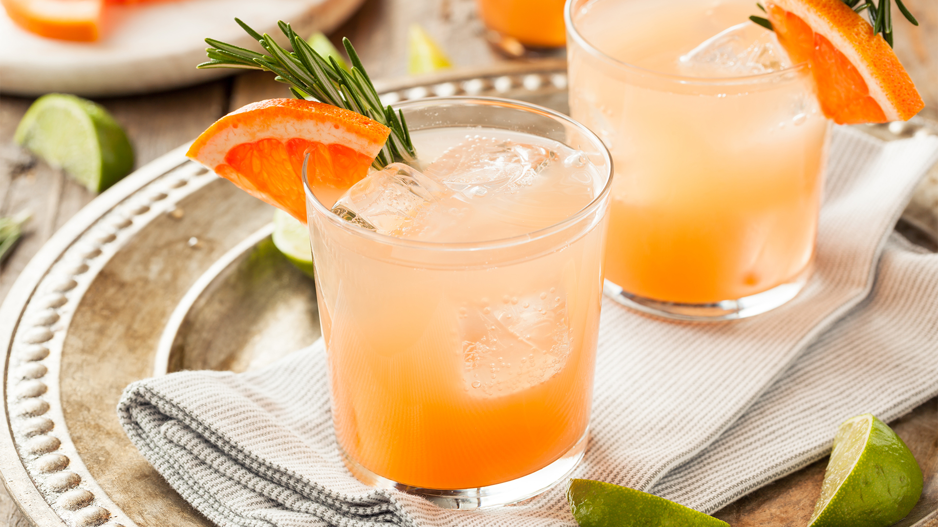 Refreshing Grapefruit and Tequila Palomas with Rosemary