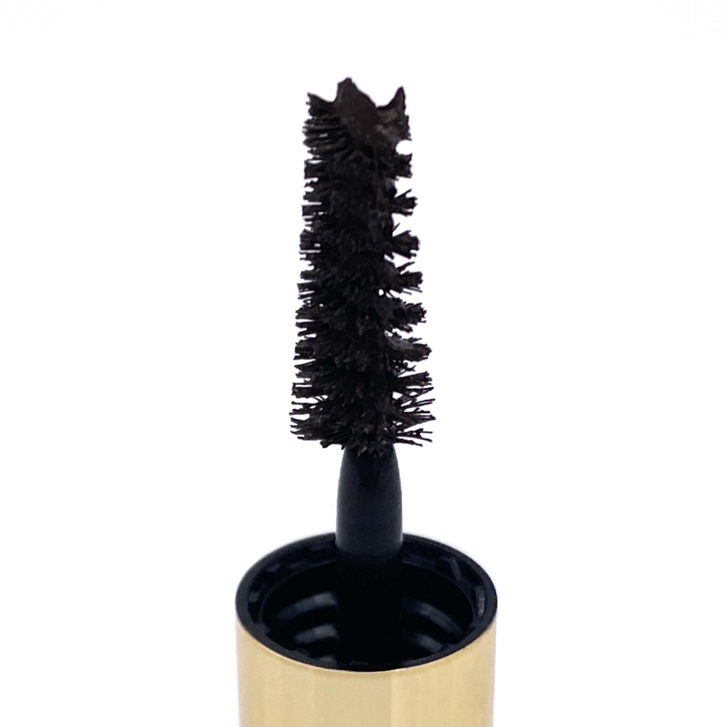 A closeup of the bristles for Anastasia Beverly Hills Mini Dipbrow Gel in Medium Brown from the Ipsy Glam Bag May 2021.