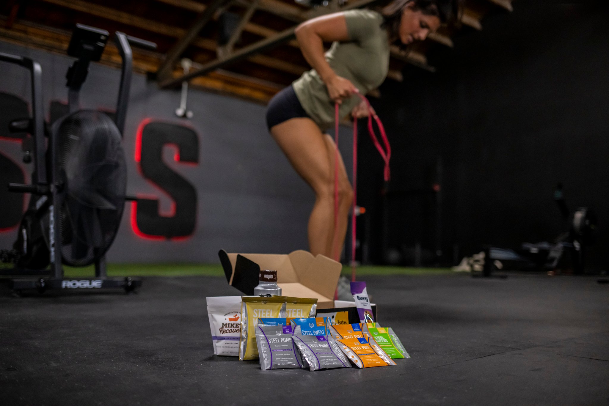 Her Fitness Box  Find Subscription Boxes