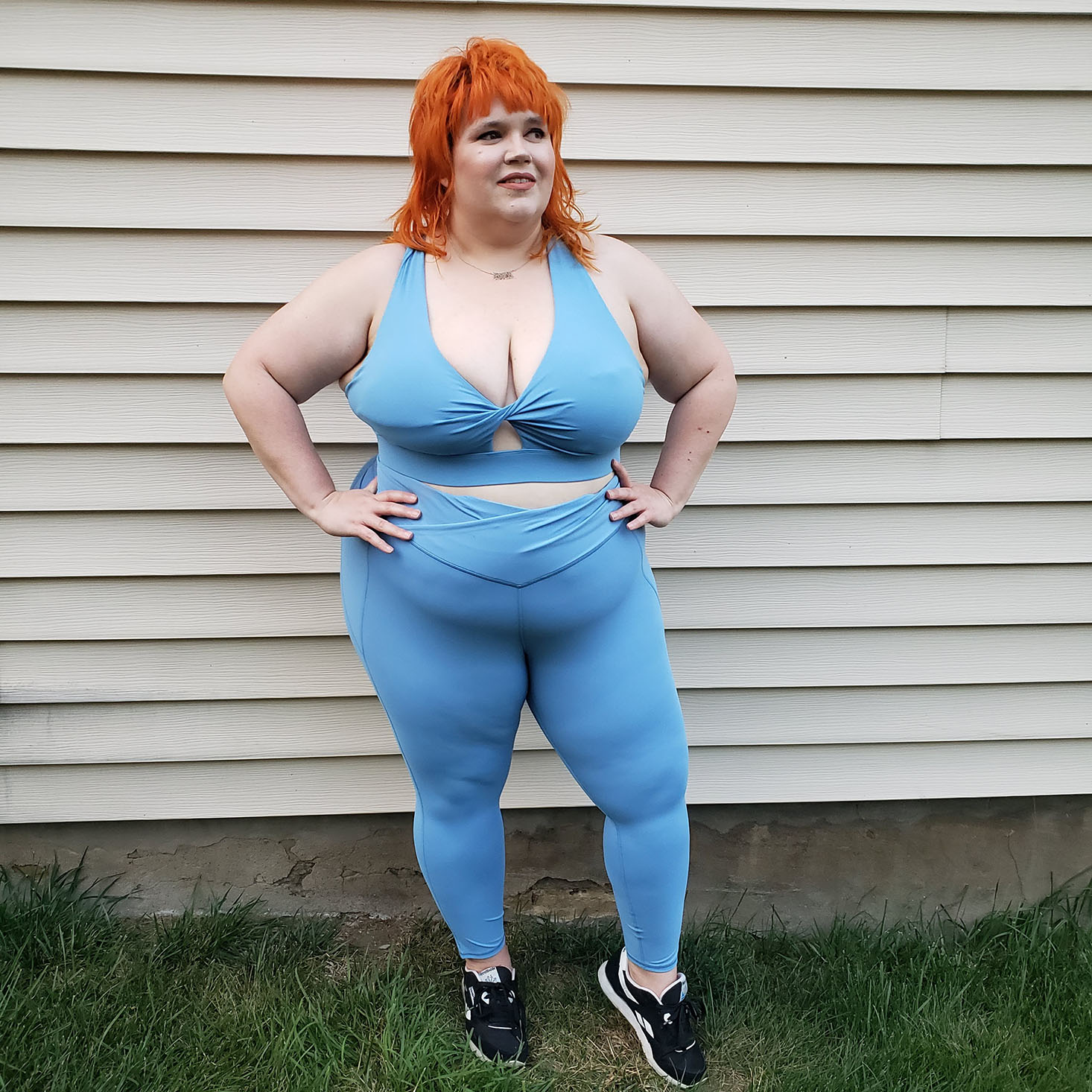 Fabletics VIP Plus Size Review + Coupon: Accelerate Outfit