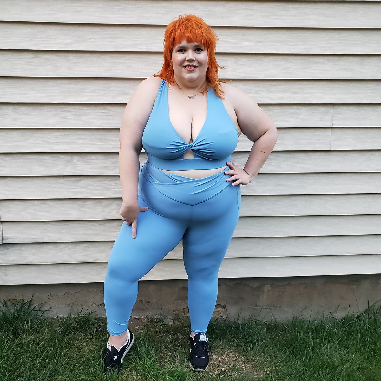 Fabletics VIP Plus Size Review + Coupon: Accelerate Outfit