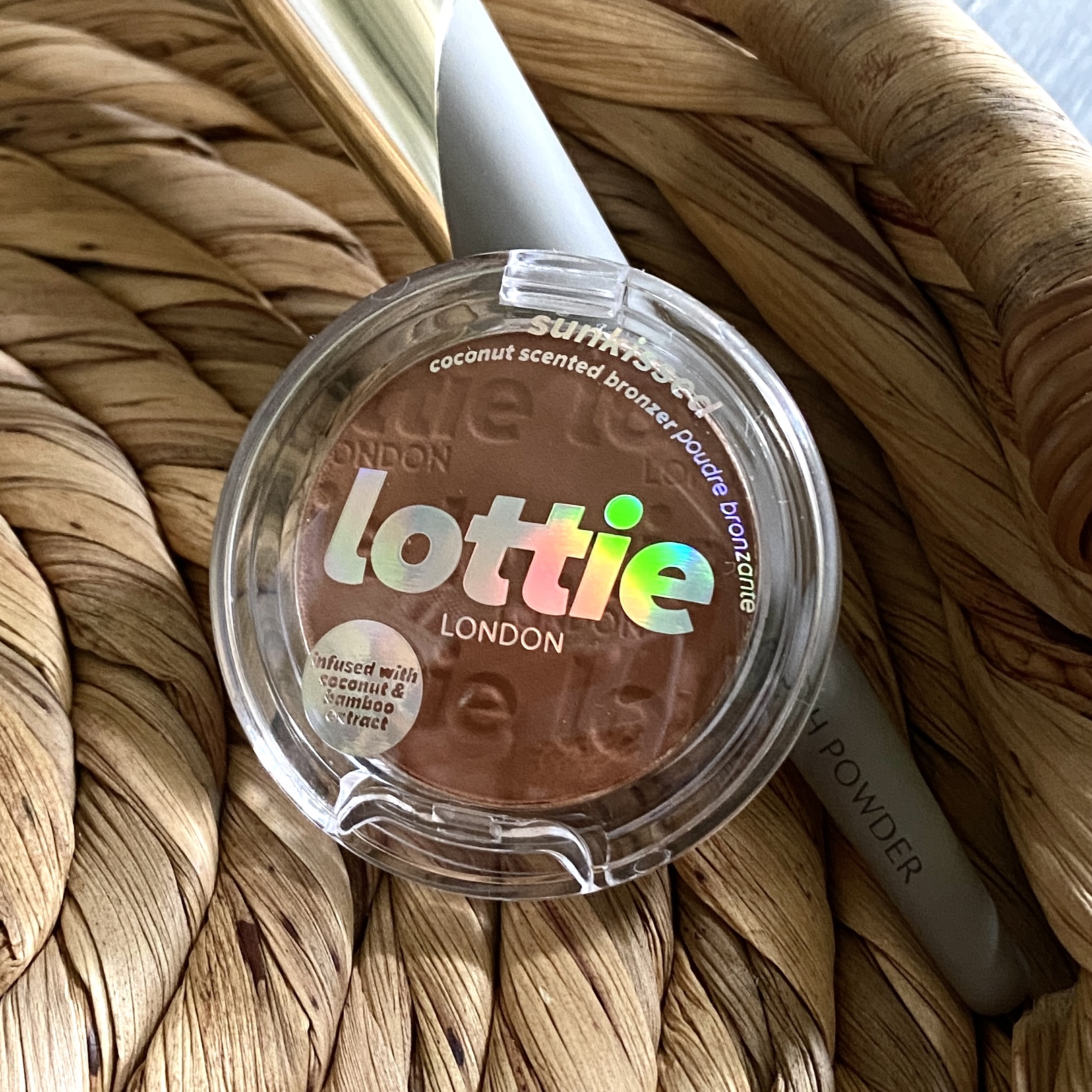 Lottie London Sunkissed Coconut Scented Bronzer in Suncatcher for Ipsy Glam Bag August 2021