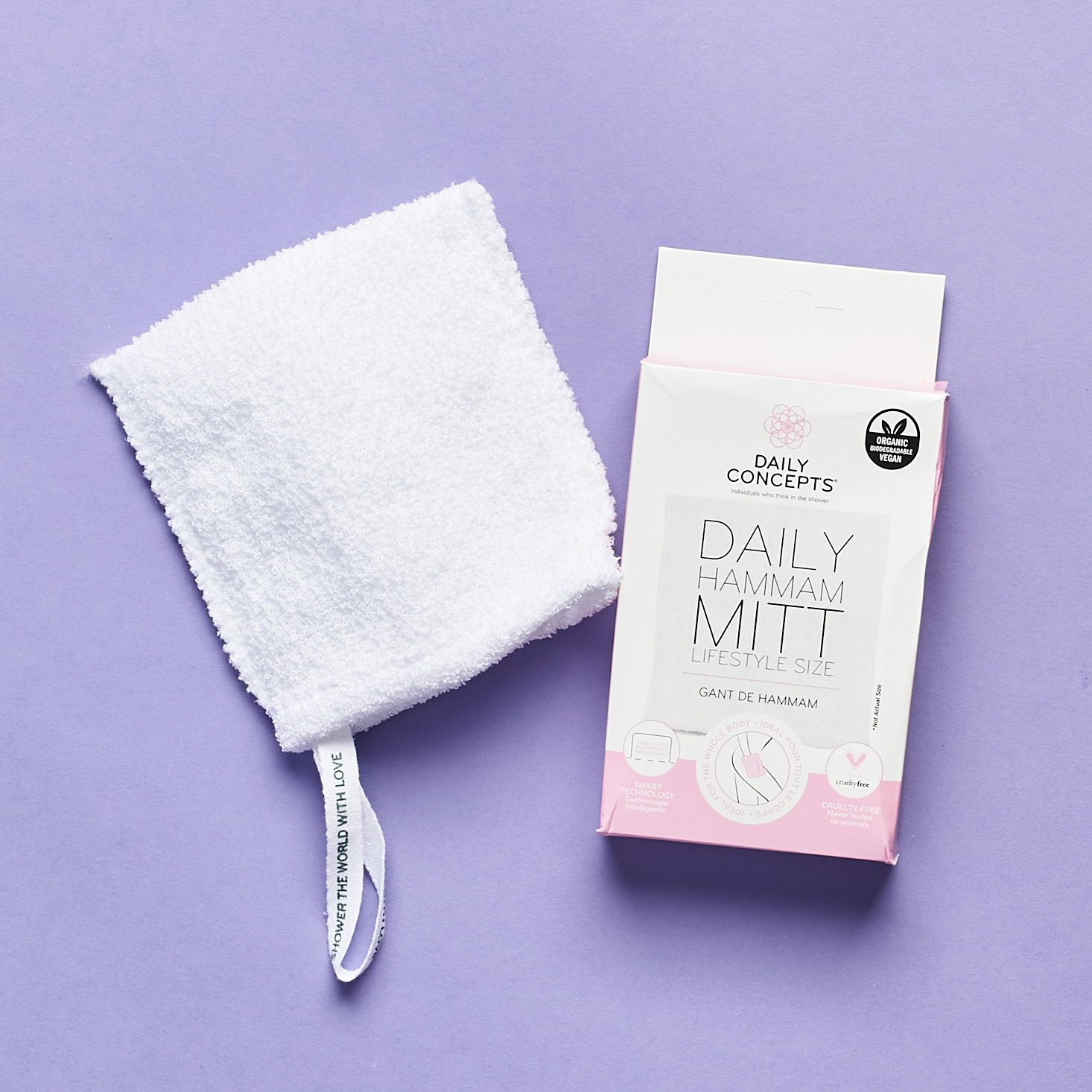 Front of Daily Concepts Hammam Mitt for GlossyBox September 2021