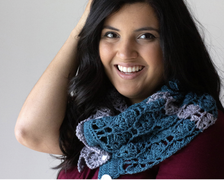 woman wearing a knitted scarf