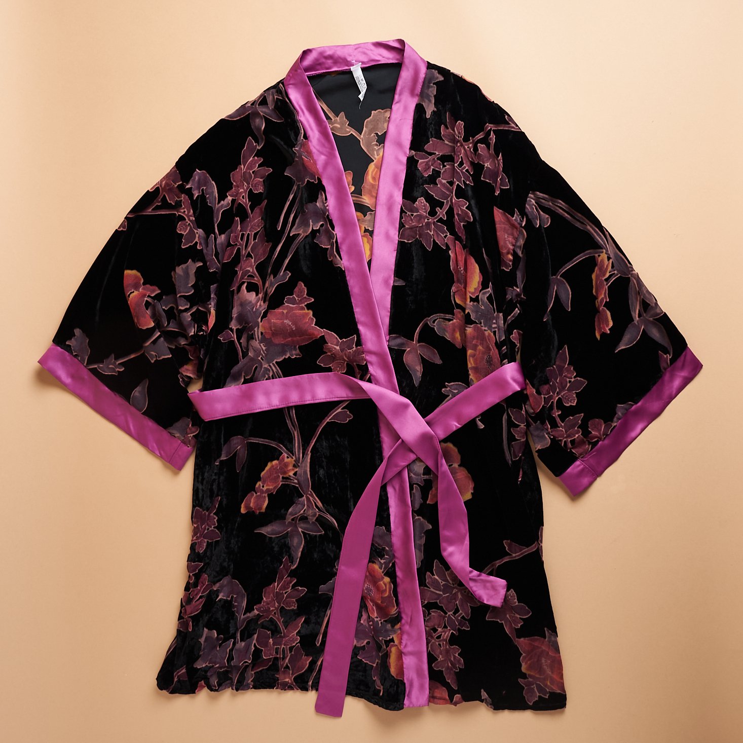 Wantable Sleep and Body Edit September bathrobe