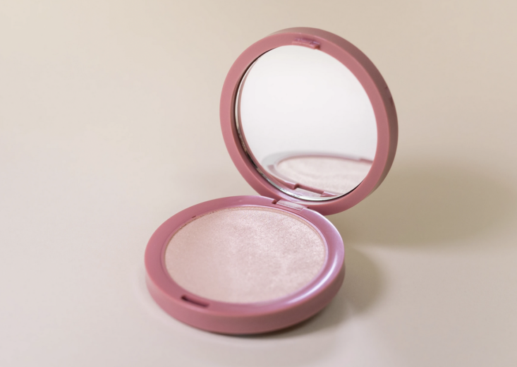 Wander Beauty: Wanderess Glow Highlighter