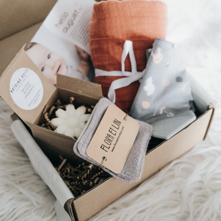 Louis and Léa subscription box open to reveal items inside