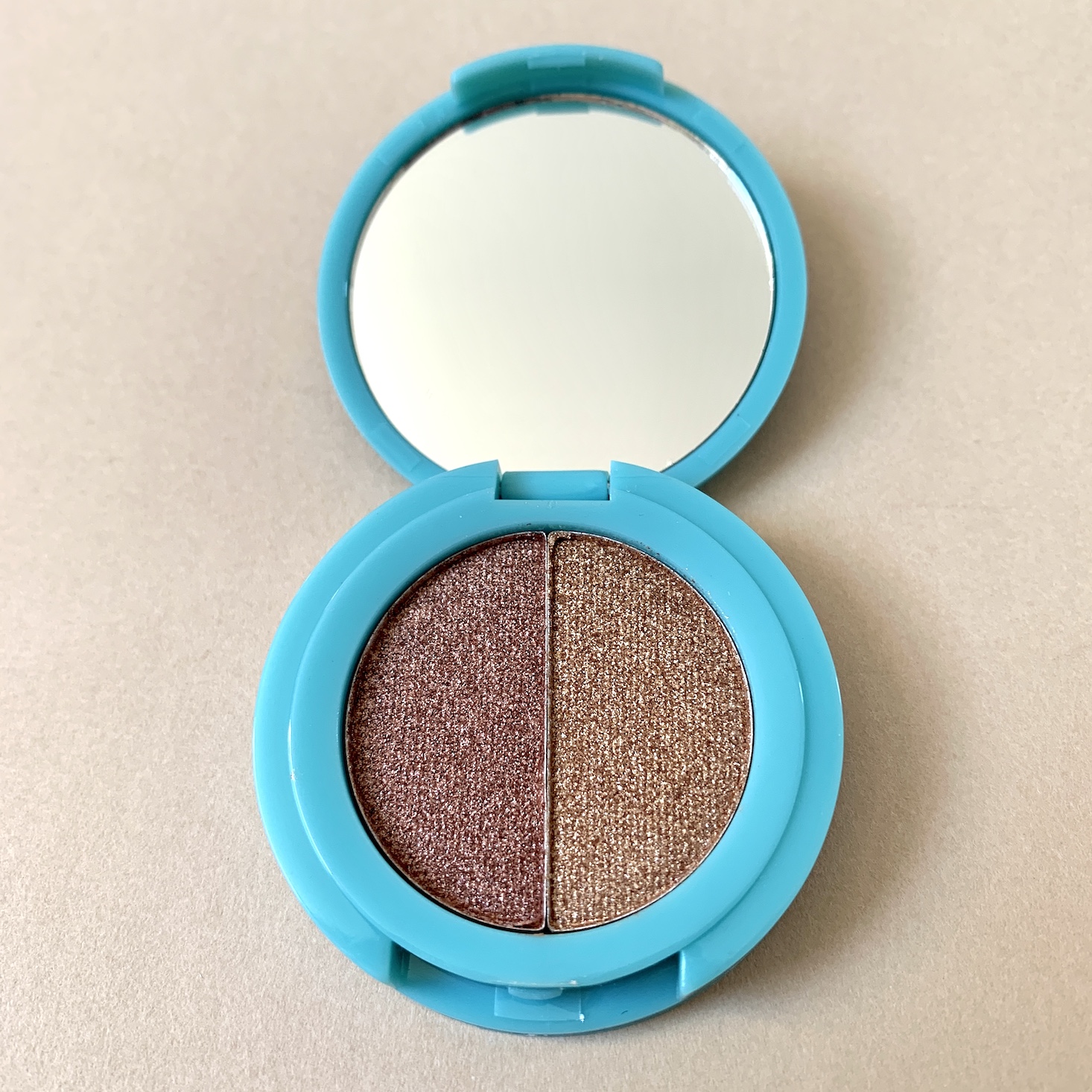 bronze and gold eyeshadow duo