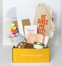 Light Speaks Loudest Holiday 2021: Take 15% Off Your First Box