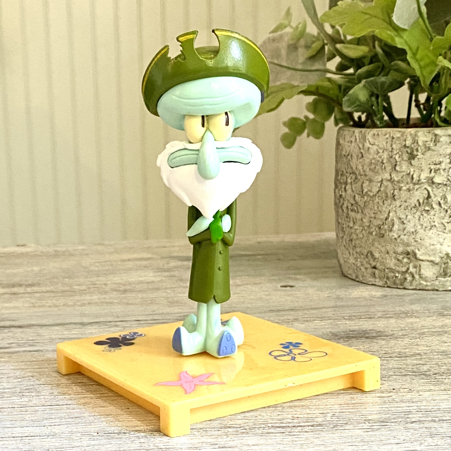 SpongeBob SquarePants Bored Squidward Vinyl Figure