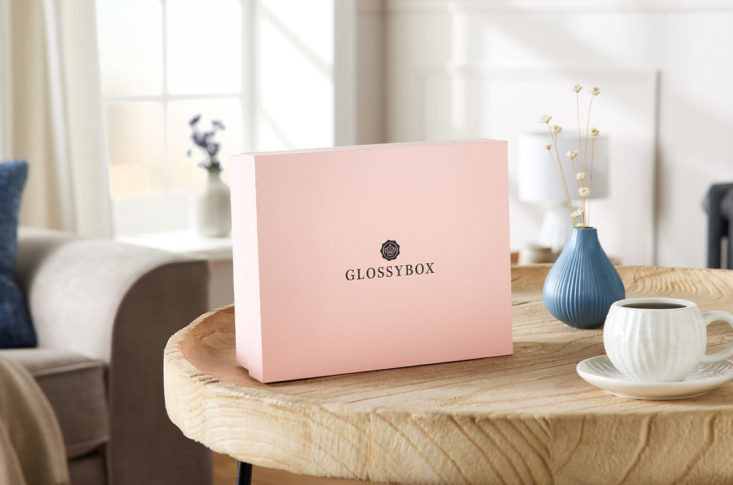 Box for GlossyBox January 2022