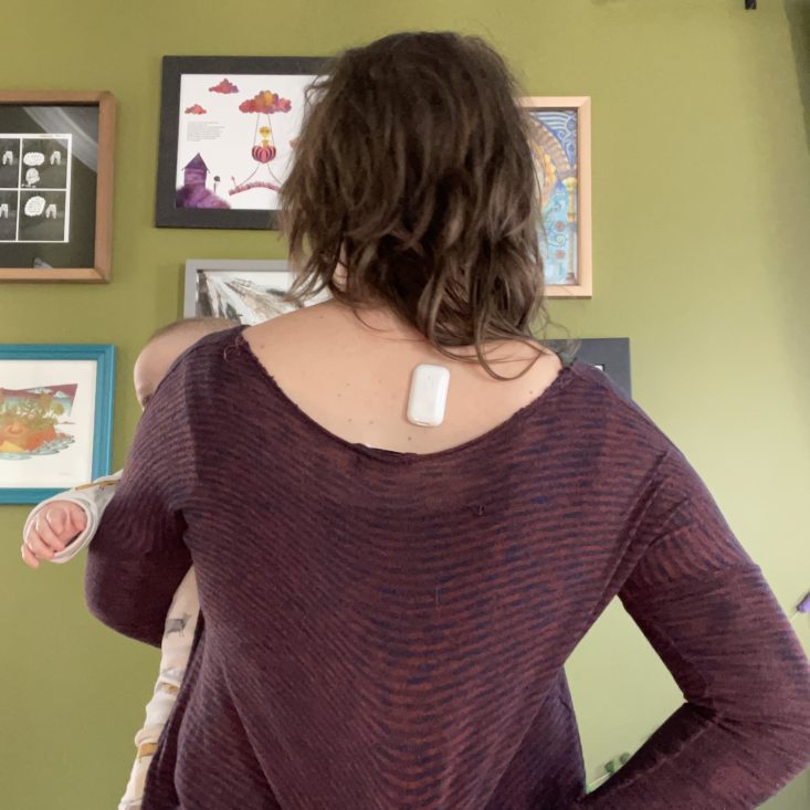 Wearing the Posture correction device from BREO BOX Winter 2021