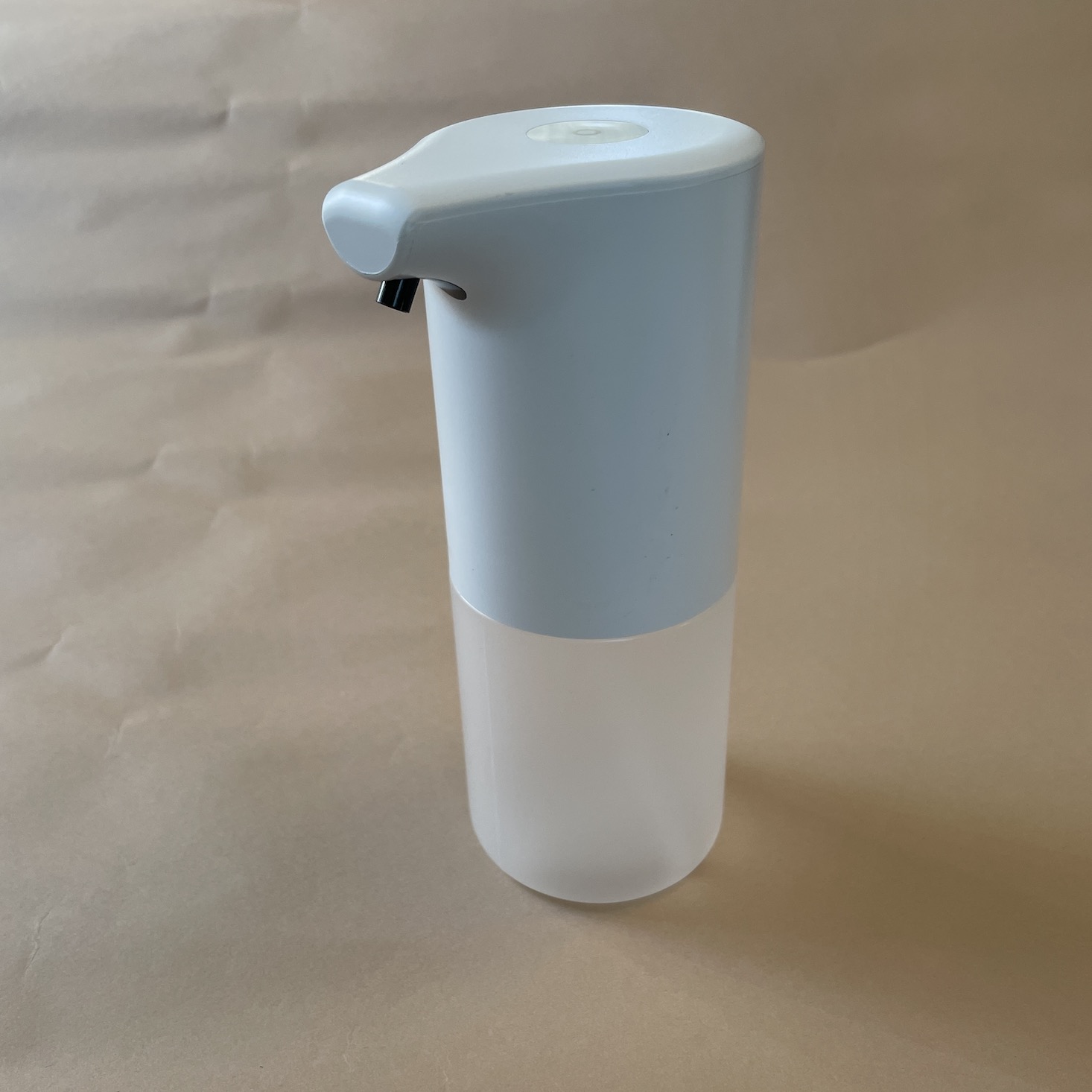 Sohp soap dispenser from BREO BOX Winter 2021