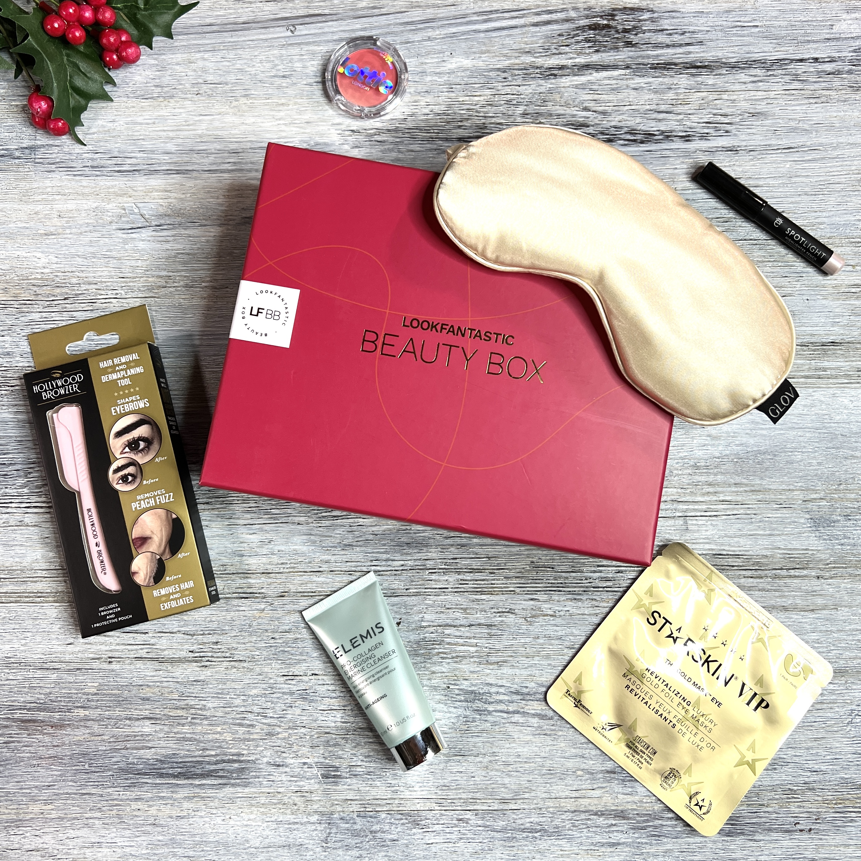 LookFantastic Beauty Box December 2021 Review