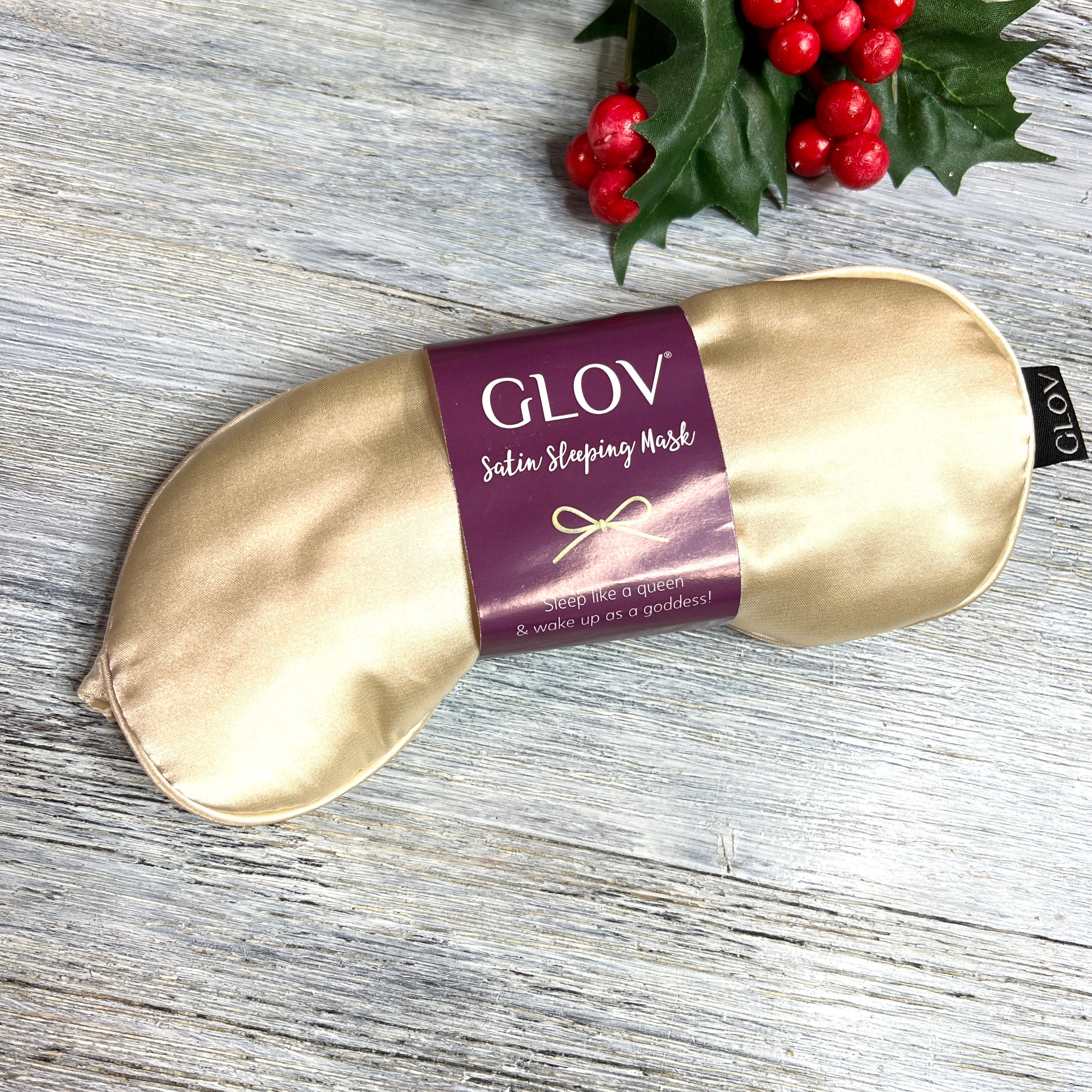 Front of GLOV Satin Sleeping Mask for LookFantastic December 2021