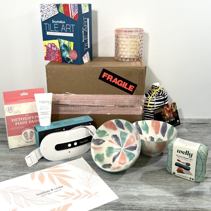 Full Contents for Bombay and Cedar Winter 2021 Lifestyle Box