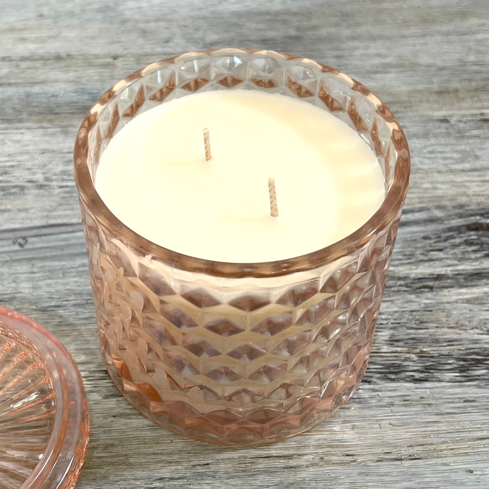 Open Shot of the Soi Company Shimmer Candle for Bombay and Cedar Winter 2021 Lifestyle Box