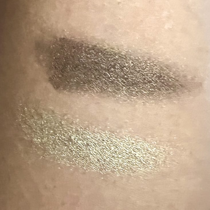 Swatch of Nourish Naturals Eyeshadow Duo for Nourish Beauty Box February 2022