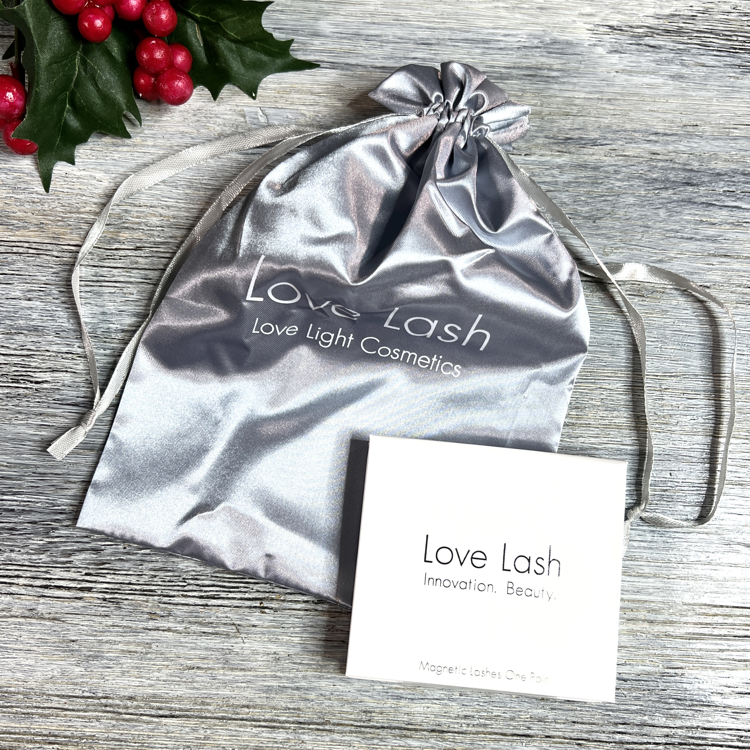 Love Light Cosmetics Lash Set for Bombay and Cedar The Beauty Box December 2021