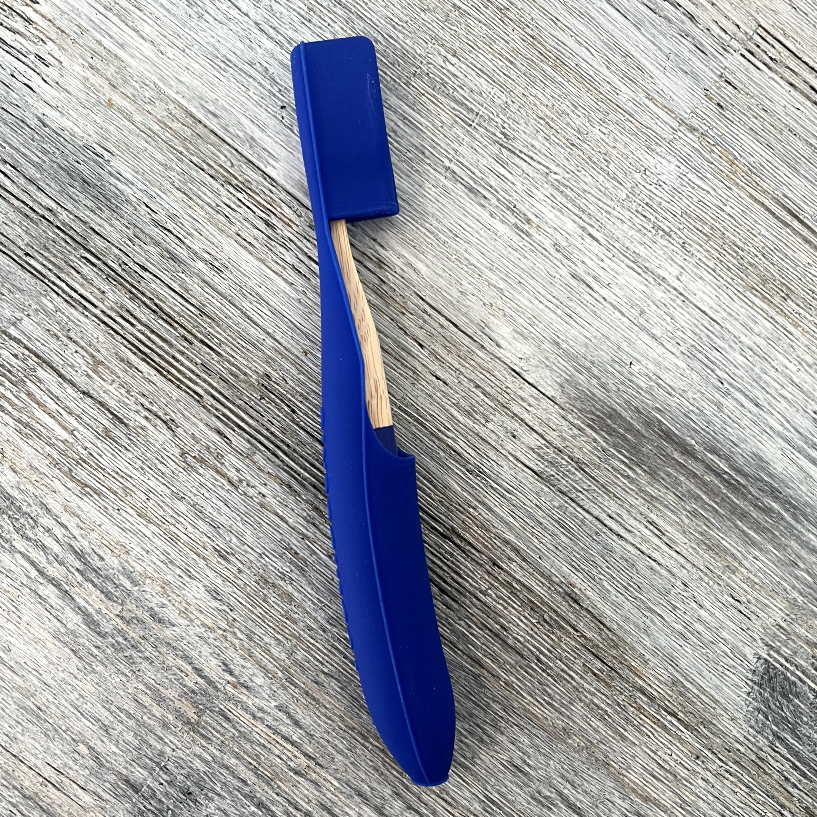 Toothbuckle Toothbrush for Bombay and Cedar Lifestyle Box January 2022