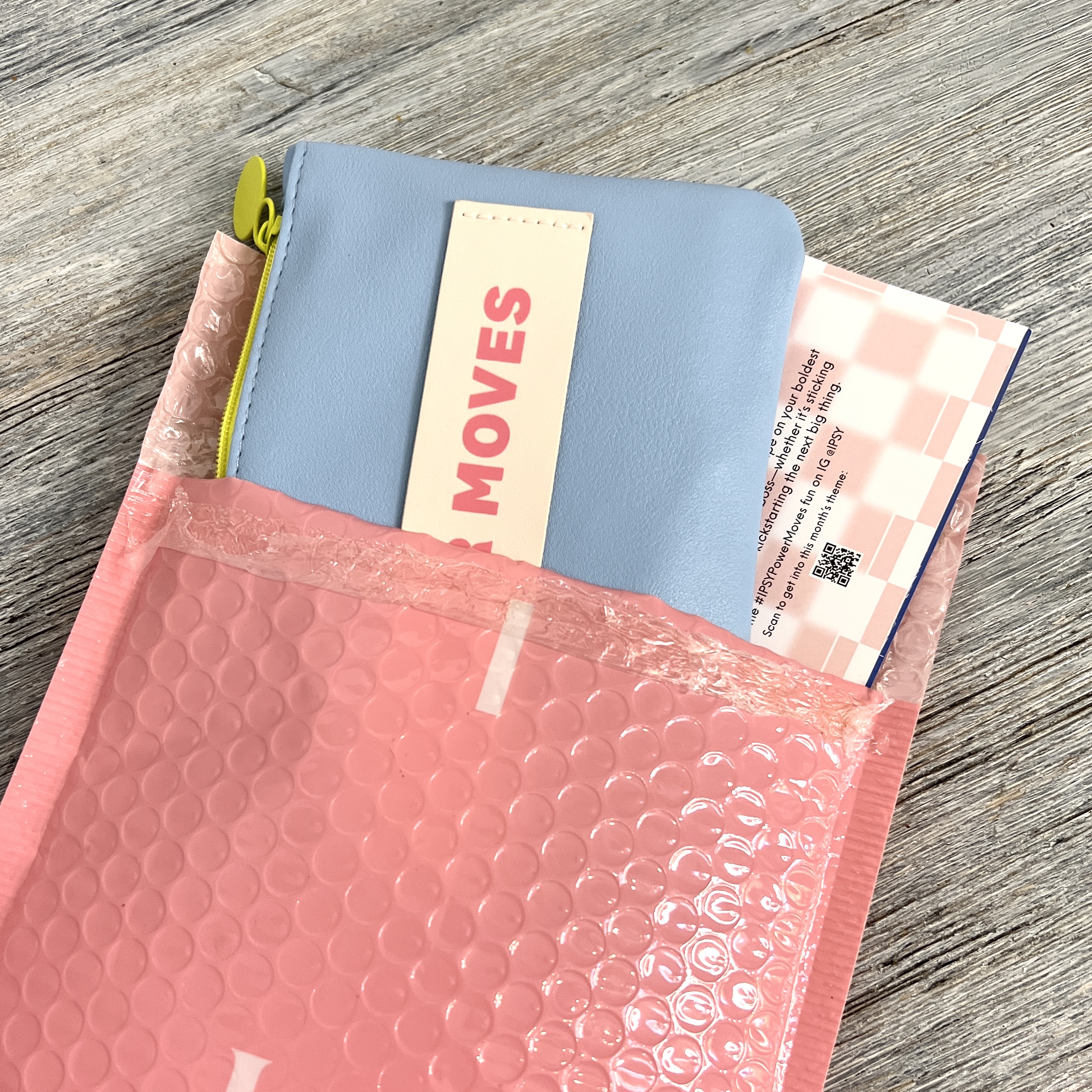 Ipsy Glam Bag March 2022 Review + Coupon