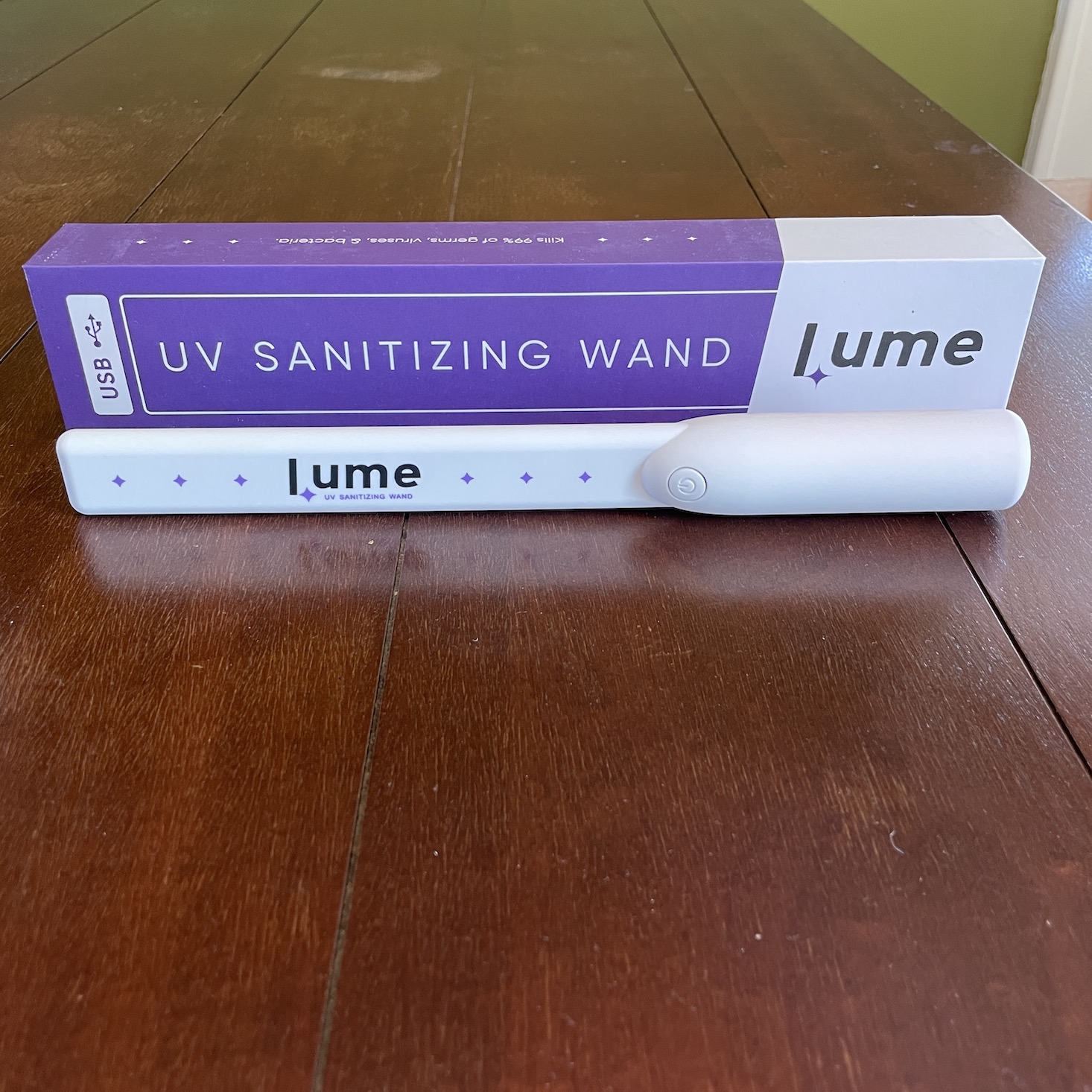 Lume UV sanitizing wand from BREO Box Spring 2022