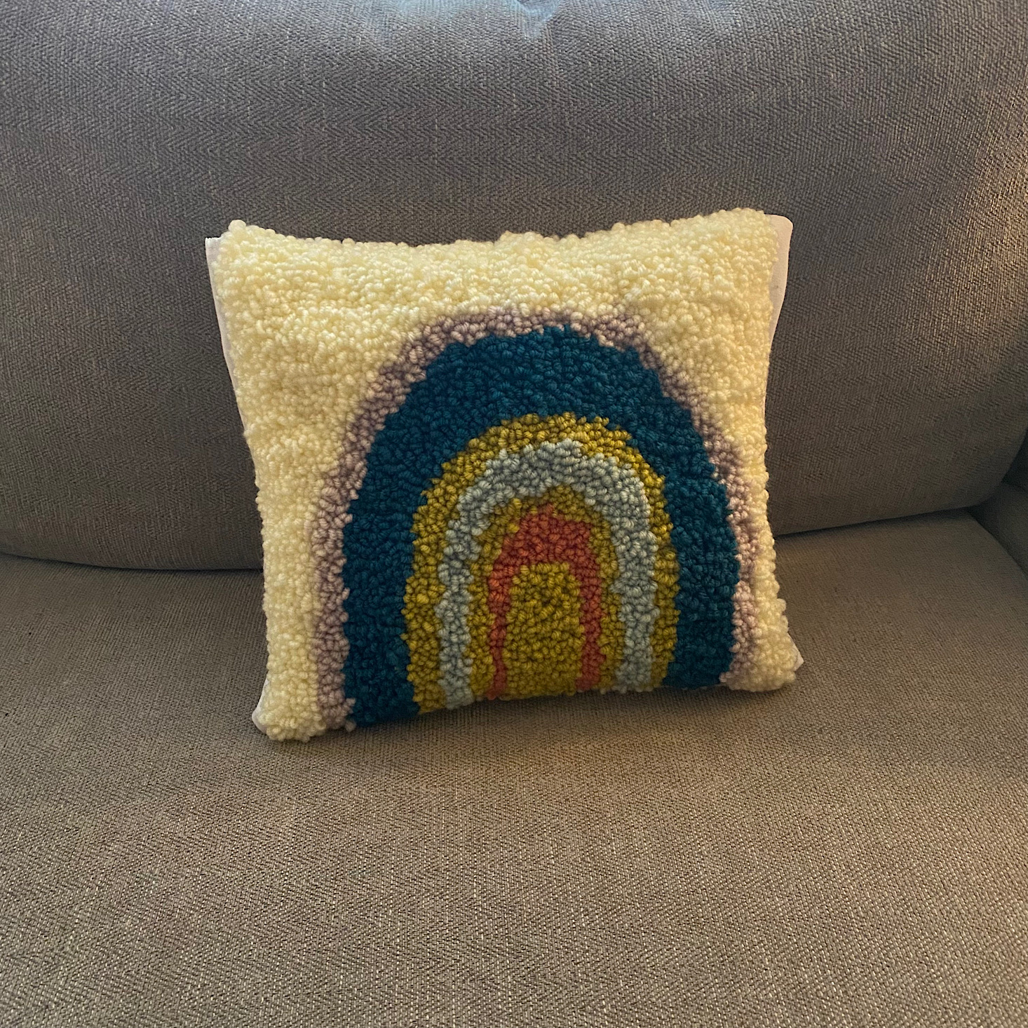 Made a punch needle bunny pillow! : r/PunchNeedle