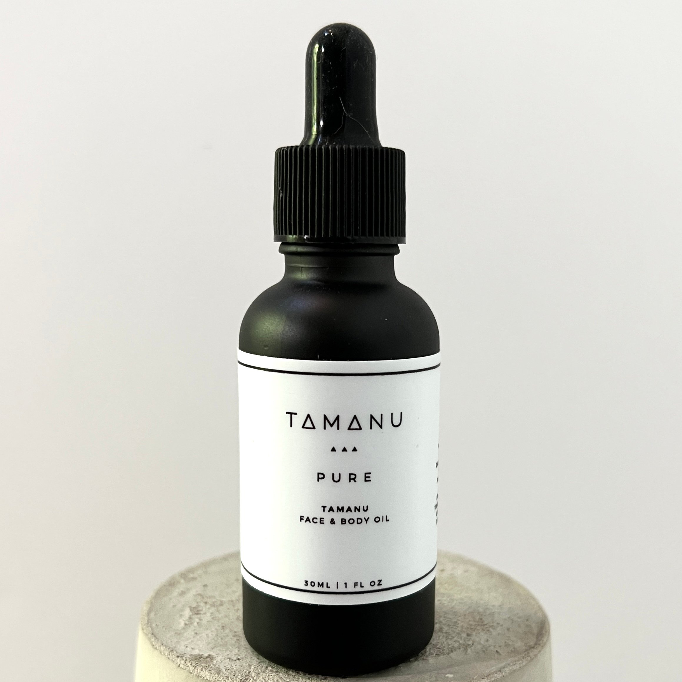 Front of Tamanu Oil for Nourish Beauty Box May 2022